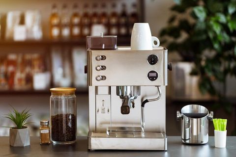 Coffee Machine Facts: Types, Features & How They Work